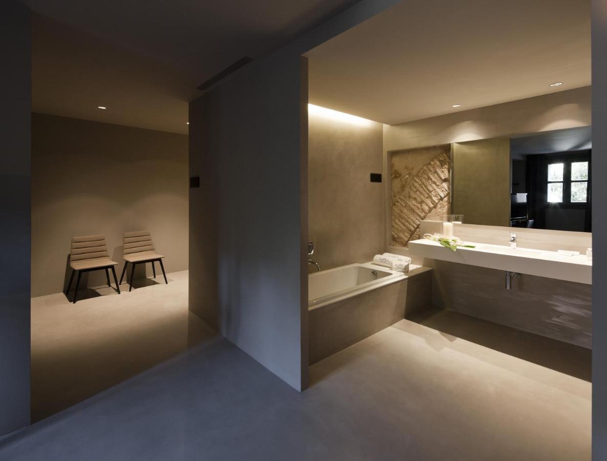Caro Hotel Valencia Exterior photo Bathroom