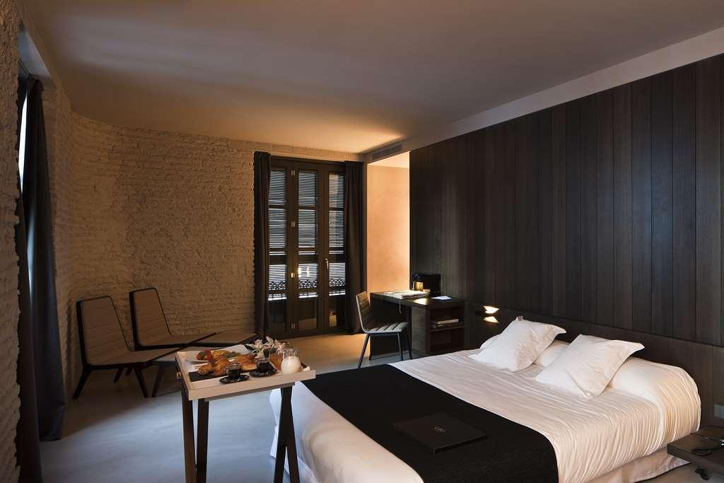 Caro Hotel Valencia Room photo A room at the hotel