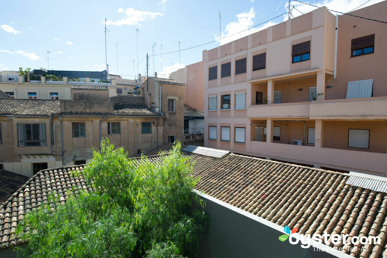 Caro Hotel Valencia Exterior photo View of the town